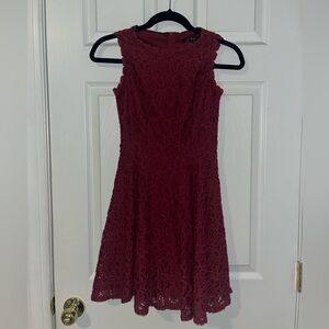 STUNNING MAROON JUNIOR’S DRESS